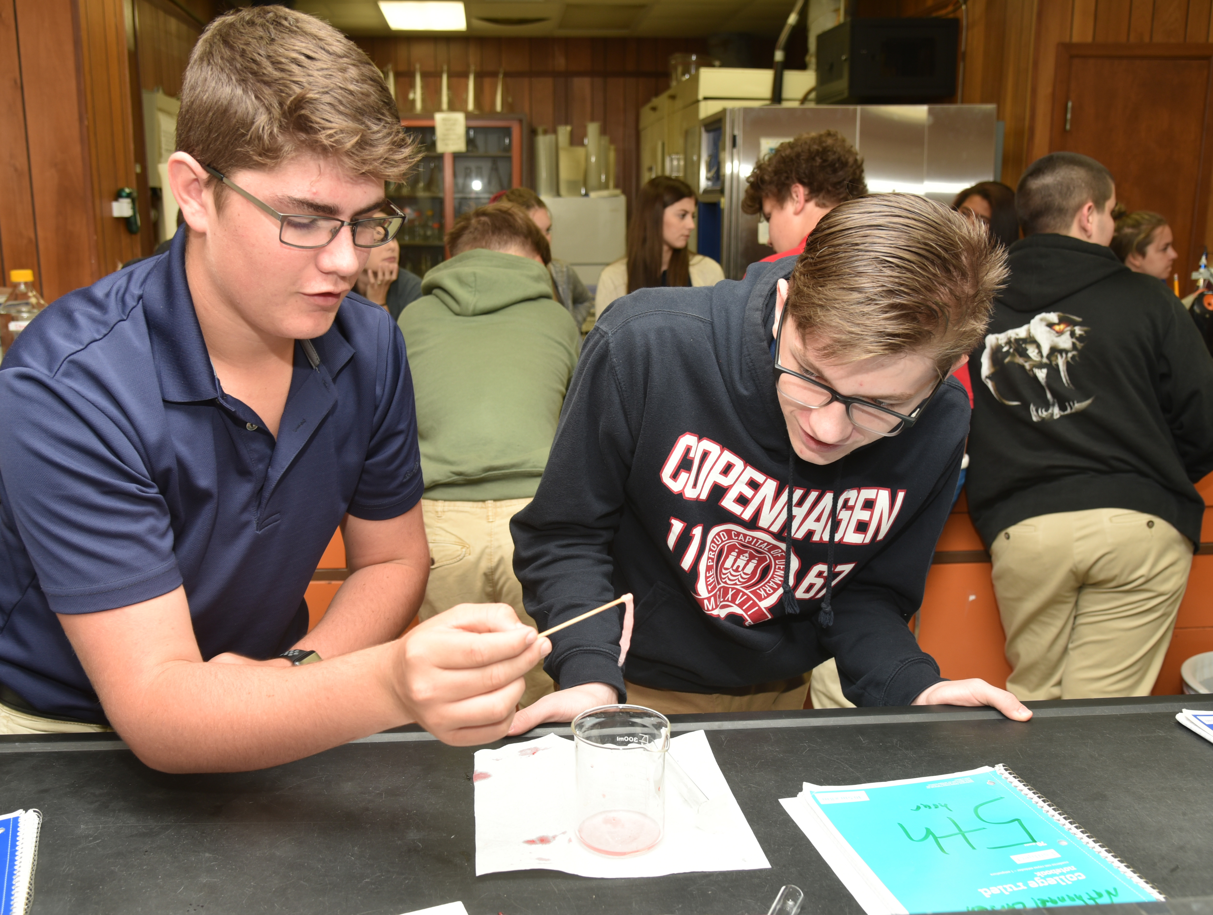 High school students get hands-on genetics lesson at AgCenter research station 